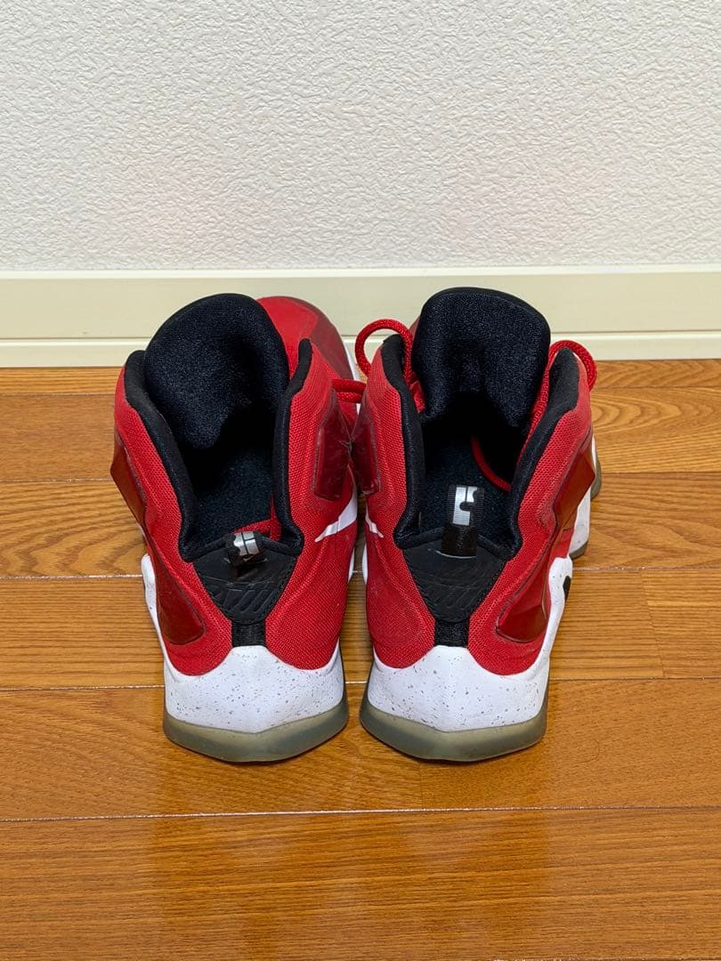Nike LeBron 12 レッド バスケットシューズ