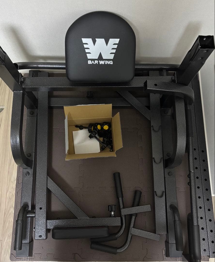 【よし】BERWING懸垂マシン　チンニング　ぶら下がり健康機