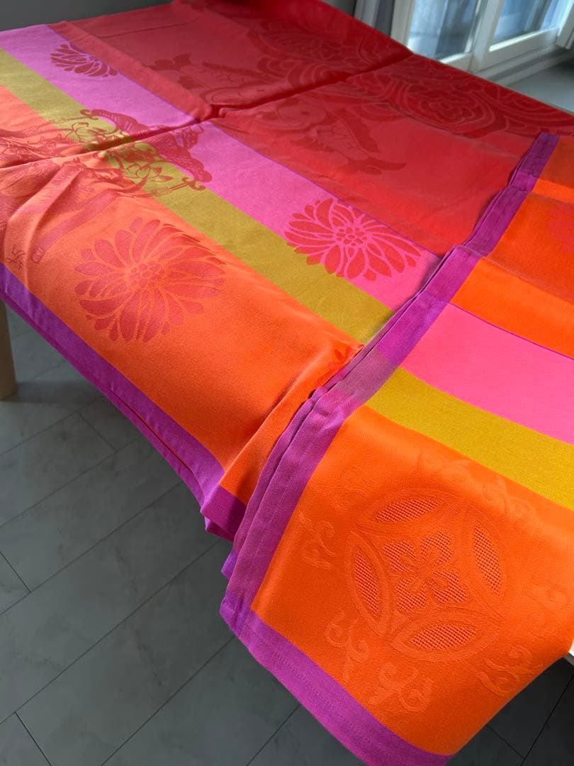 Jacquard 花模様テーブルクロス