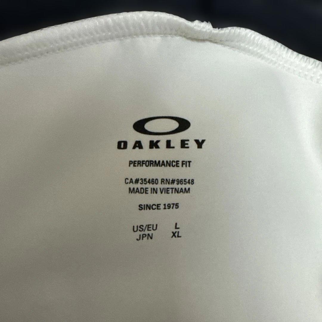 Oakley フード付きアウターとパンツセット