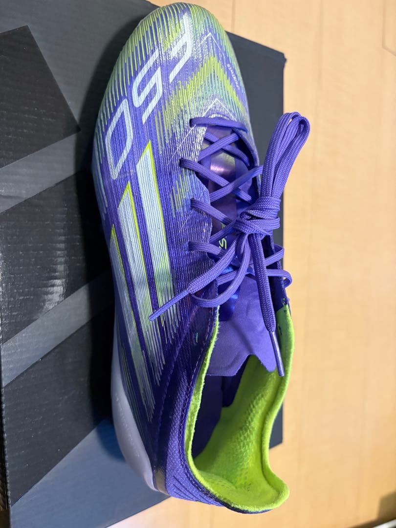 F50 エリートAG 25.5cm