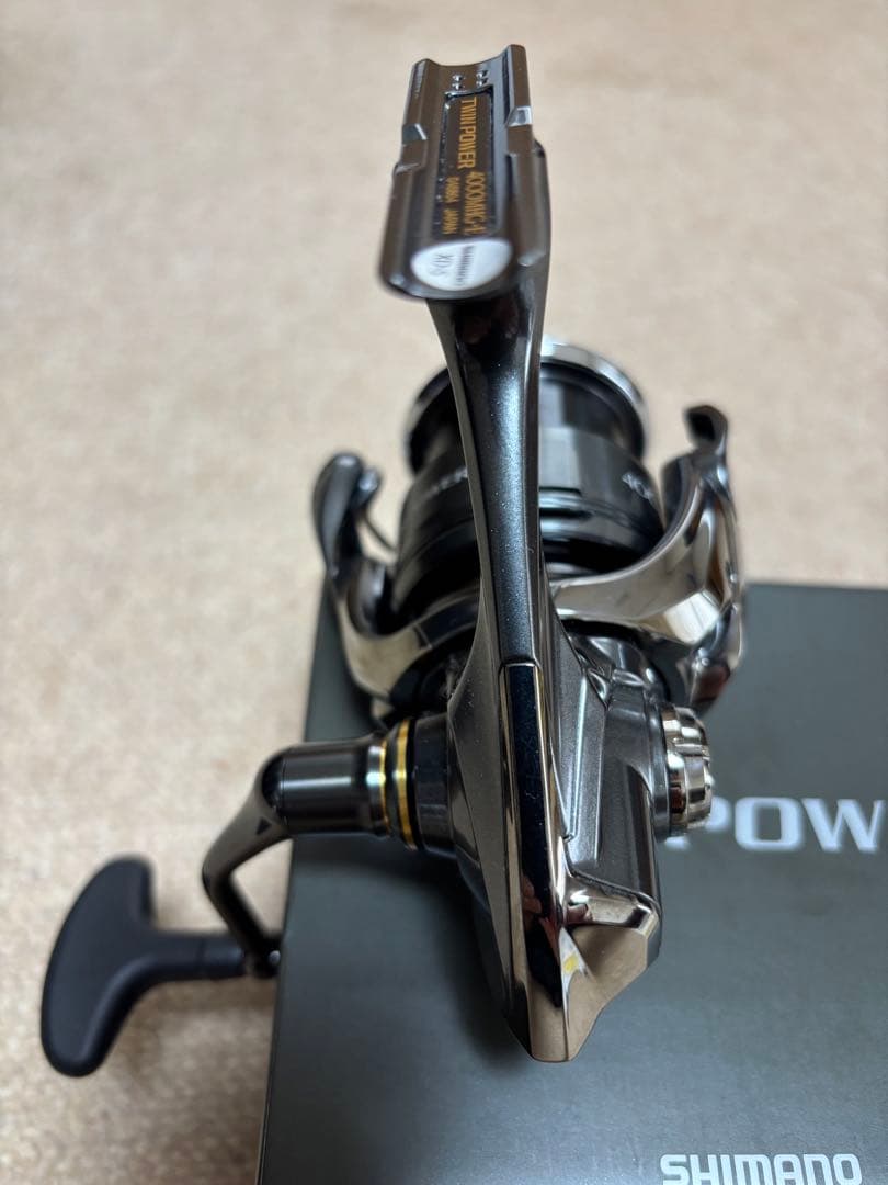シマノ 24TWIN POWER 4000MHG スピニングリール