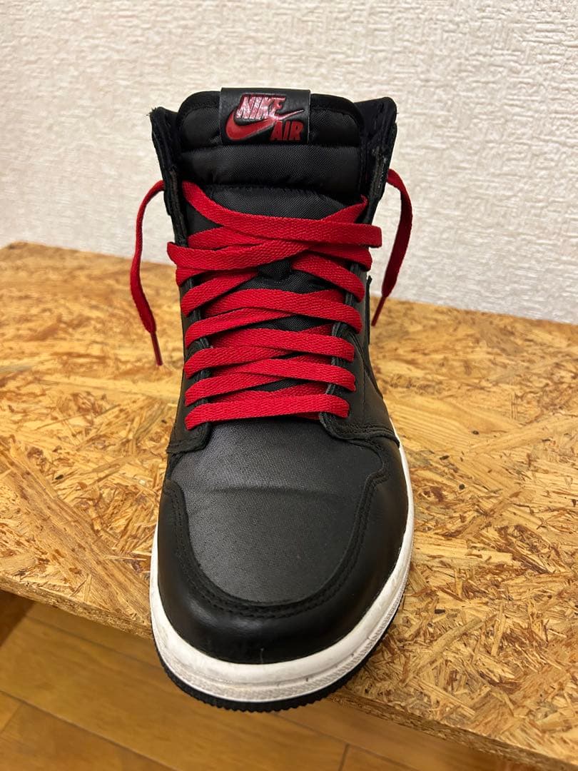 AIR JORDAN1 RETRO HIGH OG ブラックサテン