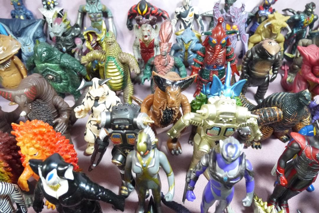 ウルトラ怪獣シリーズ　怪獣ソフビ　80体