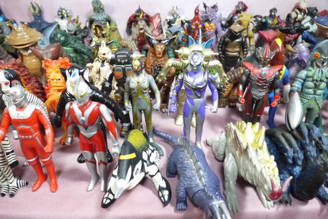 ウルトラ怪獣シリーズ　怪獣ソフビ　80体
