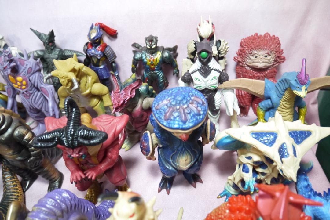 ウルトラ怪獣シリーズ　怪獣ソフビ　80体