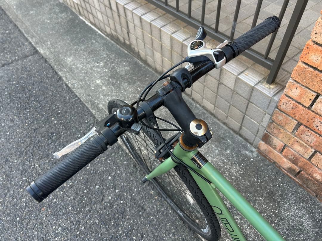 兵庫県神戸市より！アウターリミッツ自転車　クロスバイクです。