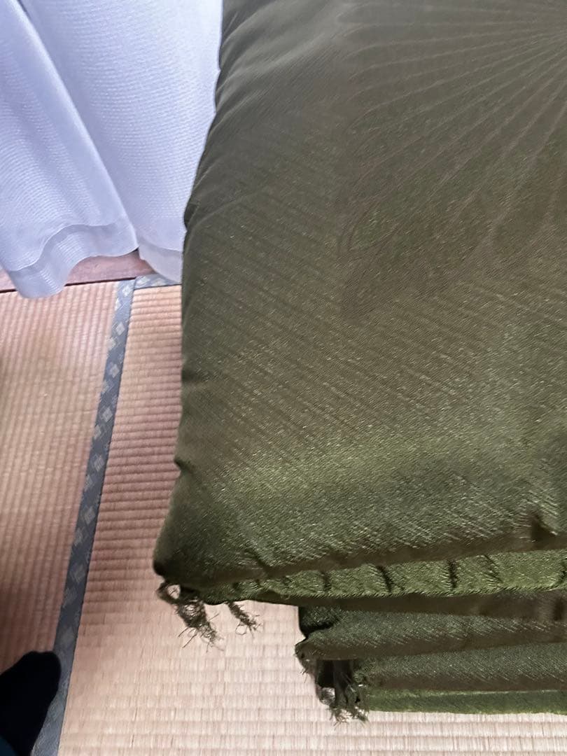 み*ず様 オリーブグリーン刺繍入り座布団8枚セット