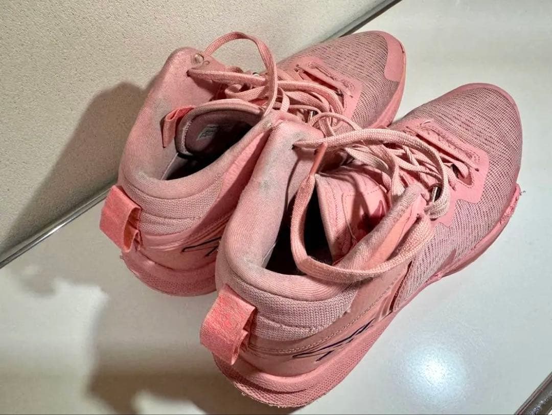 asics バスケットボールシューズ ノバサージ3ピンク　インソール新品