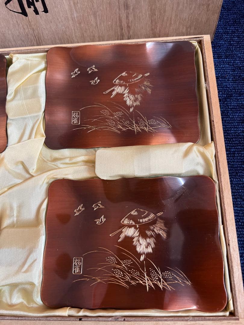 1178 銅仕上　山茶花　福雀　銘々皿　5客　ブロンズ沈金入　未使用