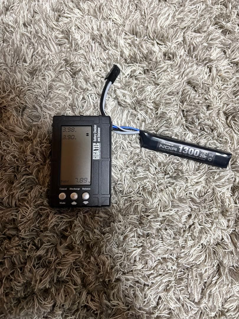 次世代電動ガン　リポバッテリー用充電器セット