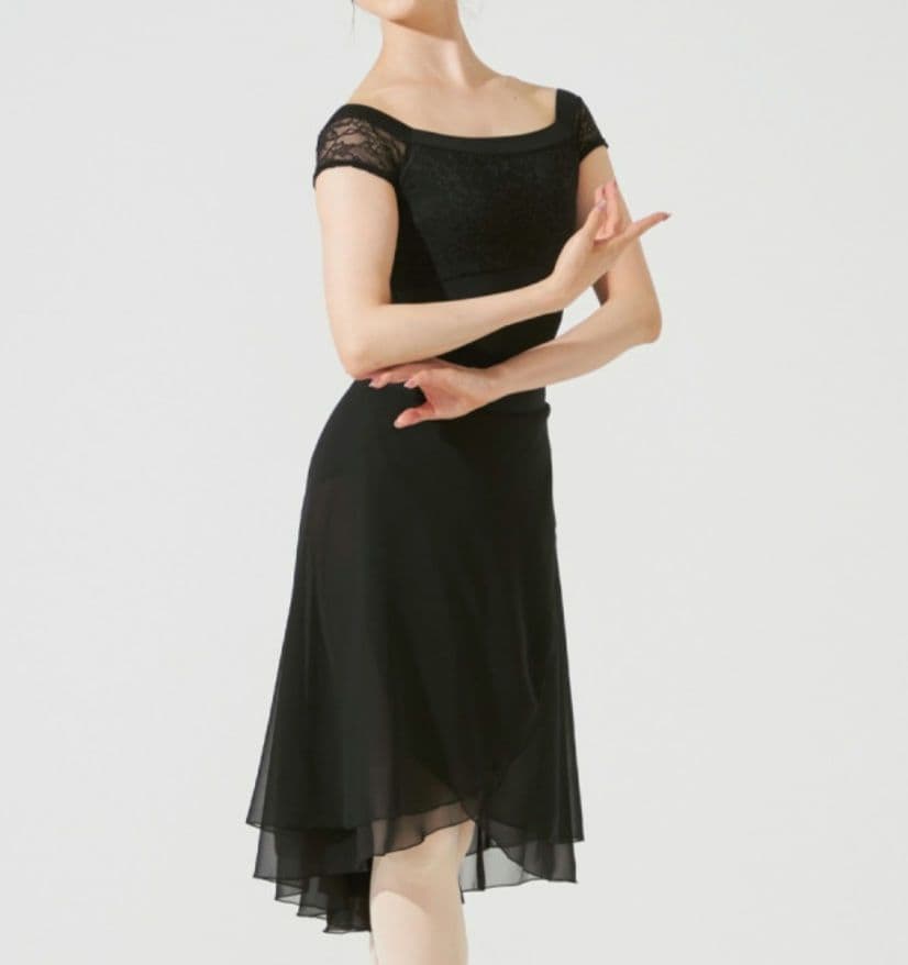 新品未使用AKANE TAKADA リハーサルスカート 黒　チャコット