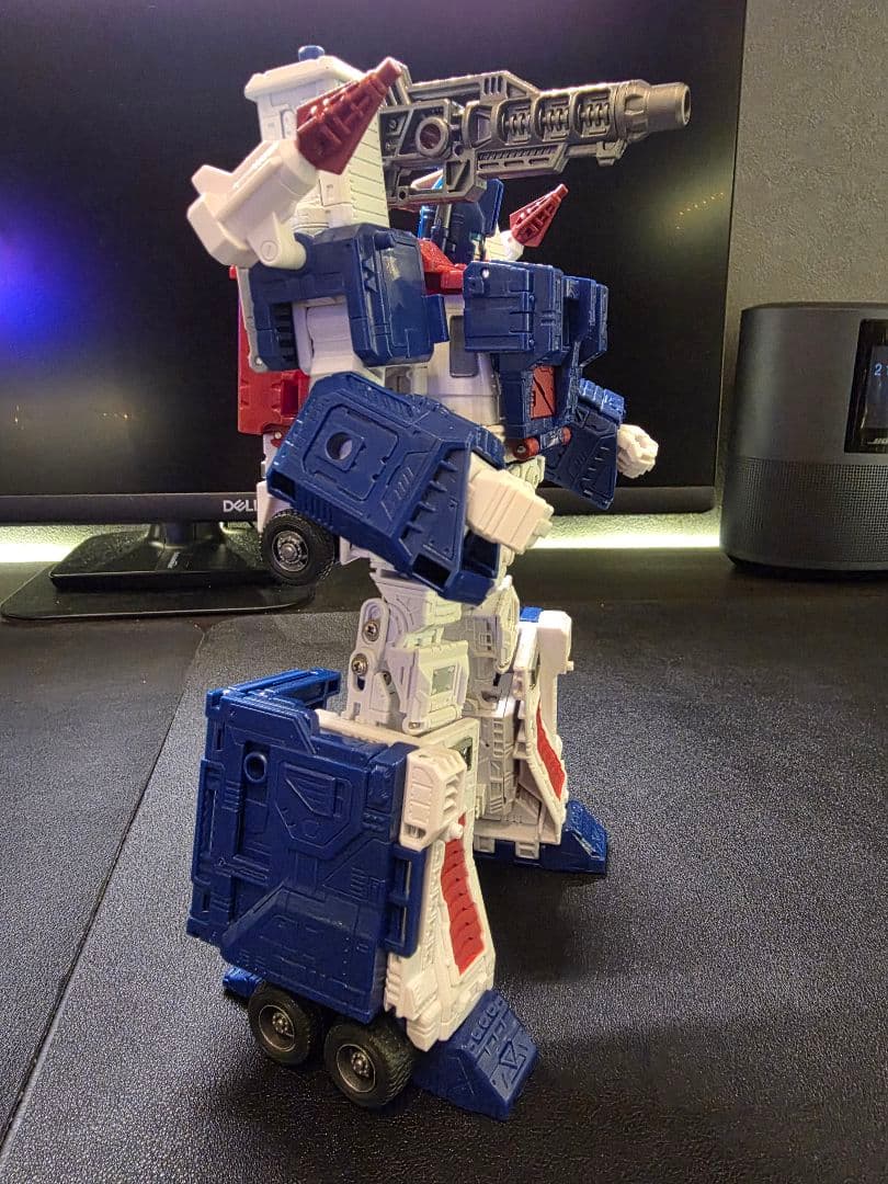 トランスフォーマー キングダム ウルトラマグナス KD-11 DK-14
