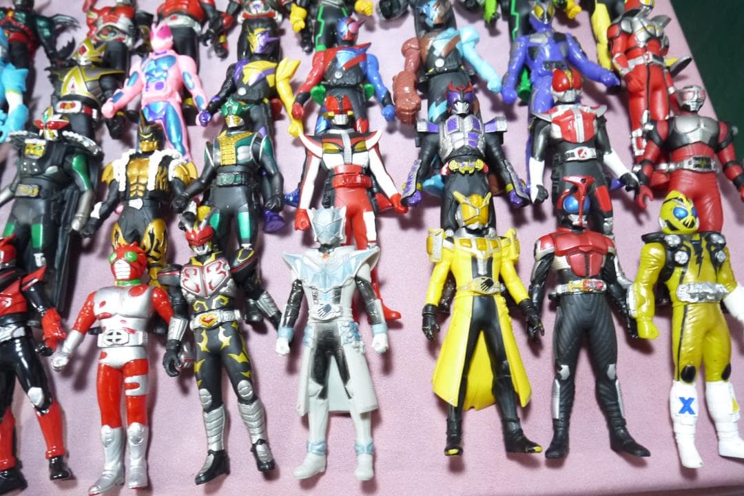 ライダーヒーローシリーズ　ビックサイズソフビフィギュア　など　86体