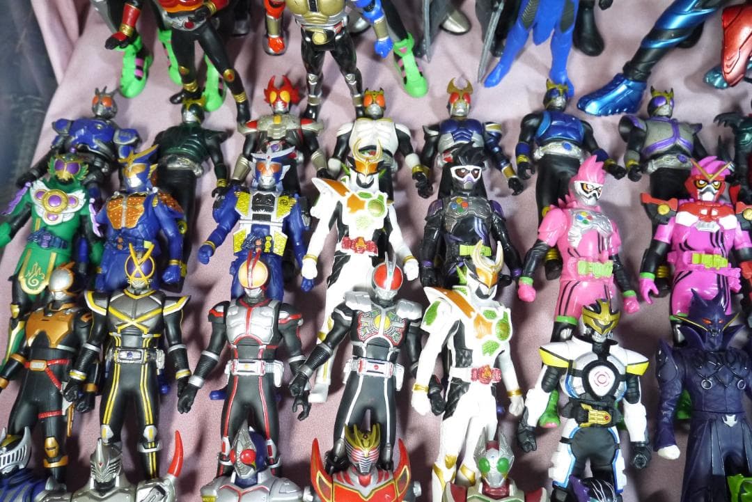 ライダーヒーローシリーズ　ビックサイズソフビフィギュア　など　86体
