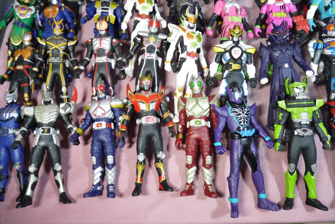 ライダーヒーローシリーズ　ビックサイズソフビフィギュア　など　86体