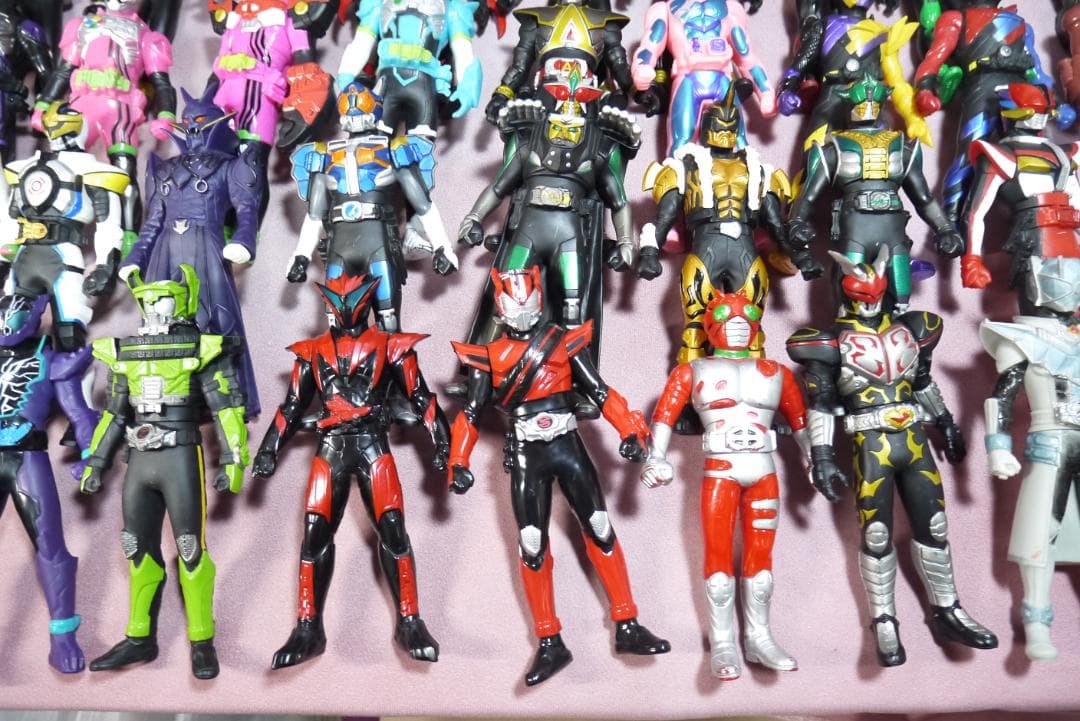 ライダーヒーローシリーズ　ビックサイズソフビフィギュア　など　86体