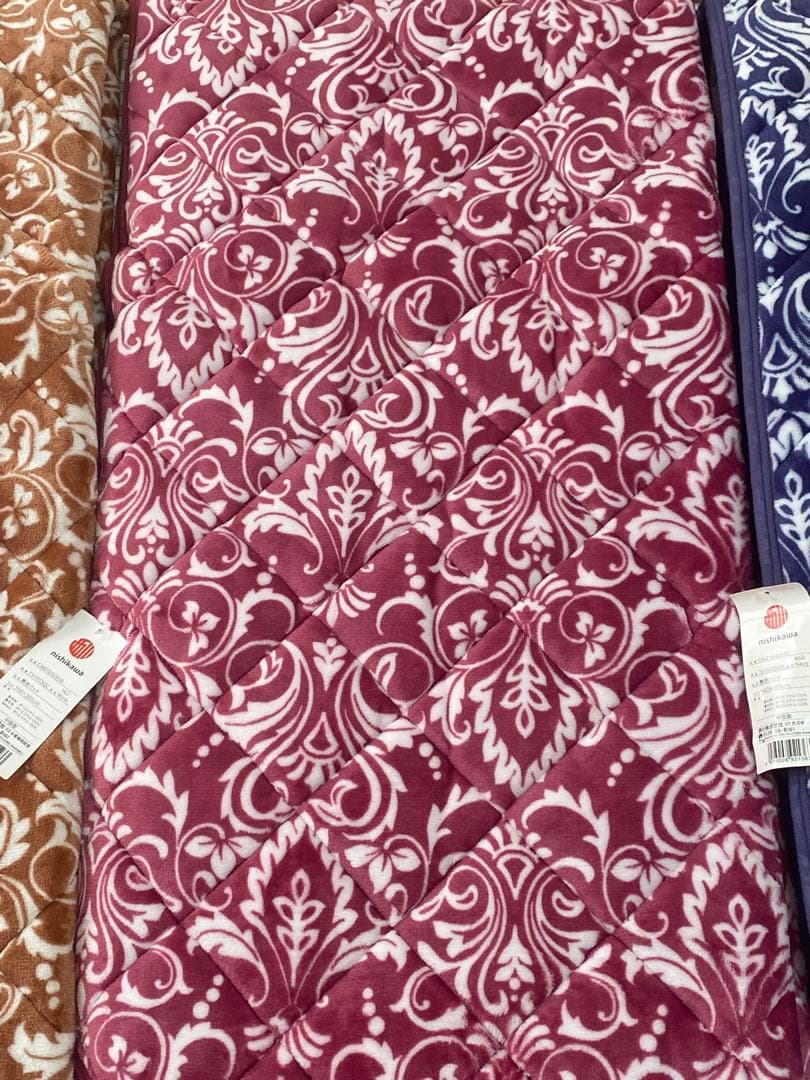 新品♦️西川 高級敷きパッド♦️お洒落なダマスク柄♦️パープルネイビー ダブル♦️送料込