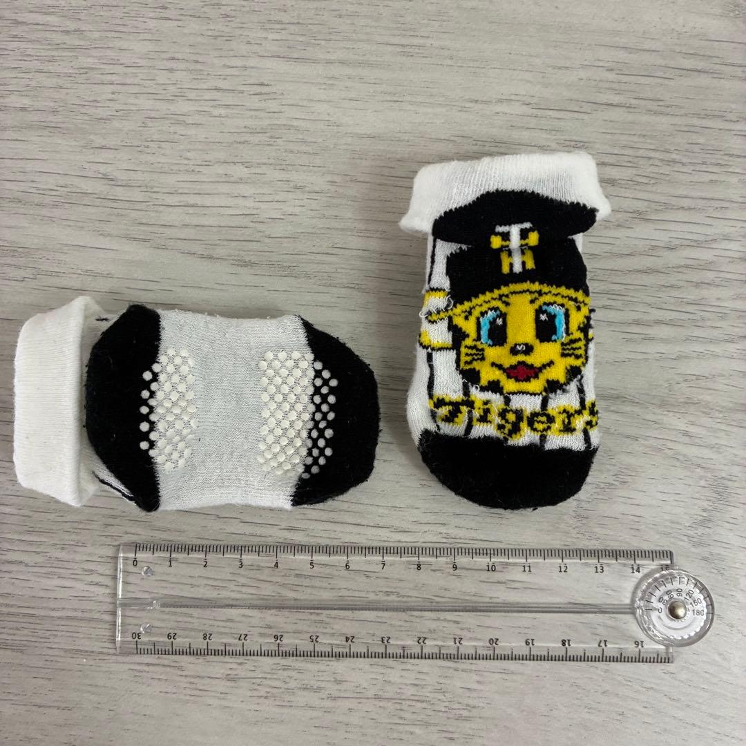 タイガース ユニフォームロンパースセット スタイ 靴下