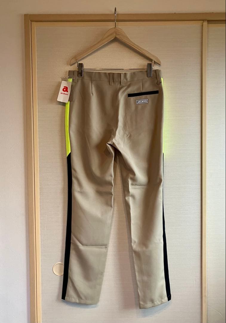 ARCHIVIO アルチビオ　サイドラインパンツ　ベージュ