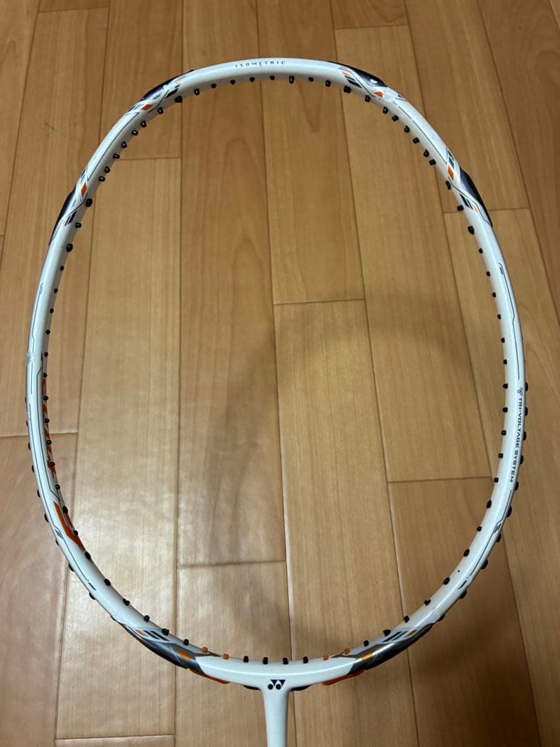 Yonex Voltric 70 E-tune バドミントンラケット3UG5
