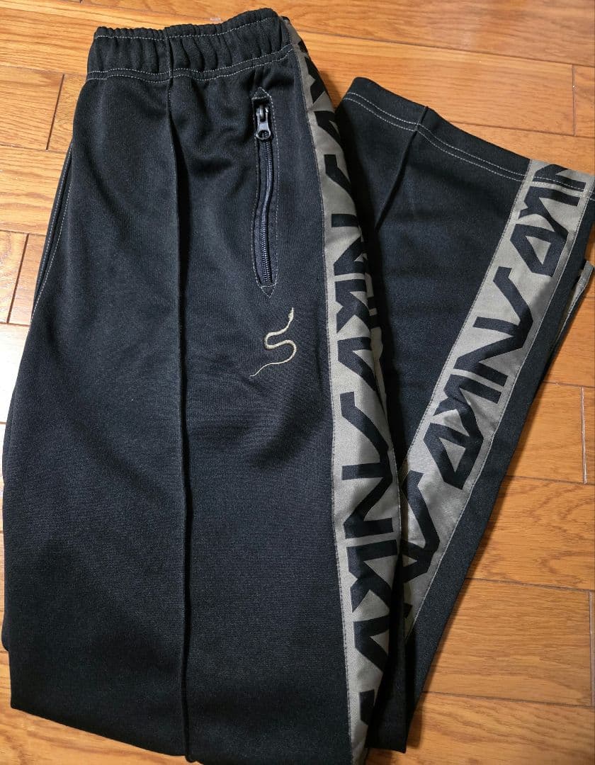 ミュージシャン SNAKEDLOWS TRACK PANTS