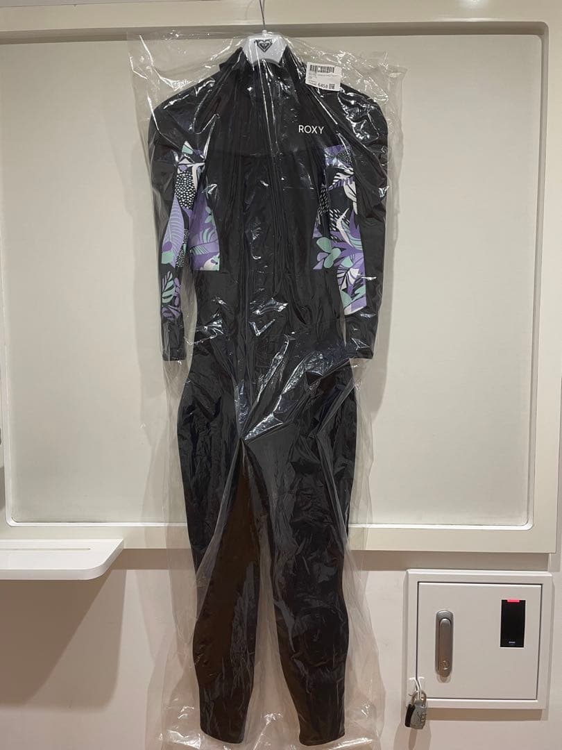 【新品・未使用・タグ付】ROXY ロキシー2.5/2フルスーツ Lサイズ