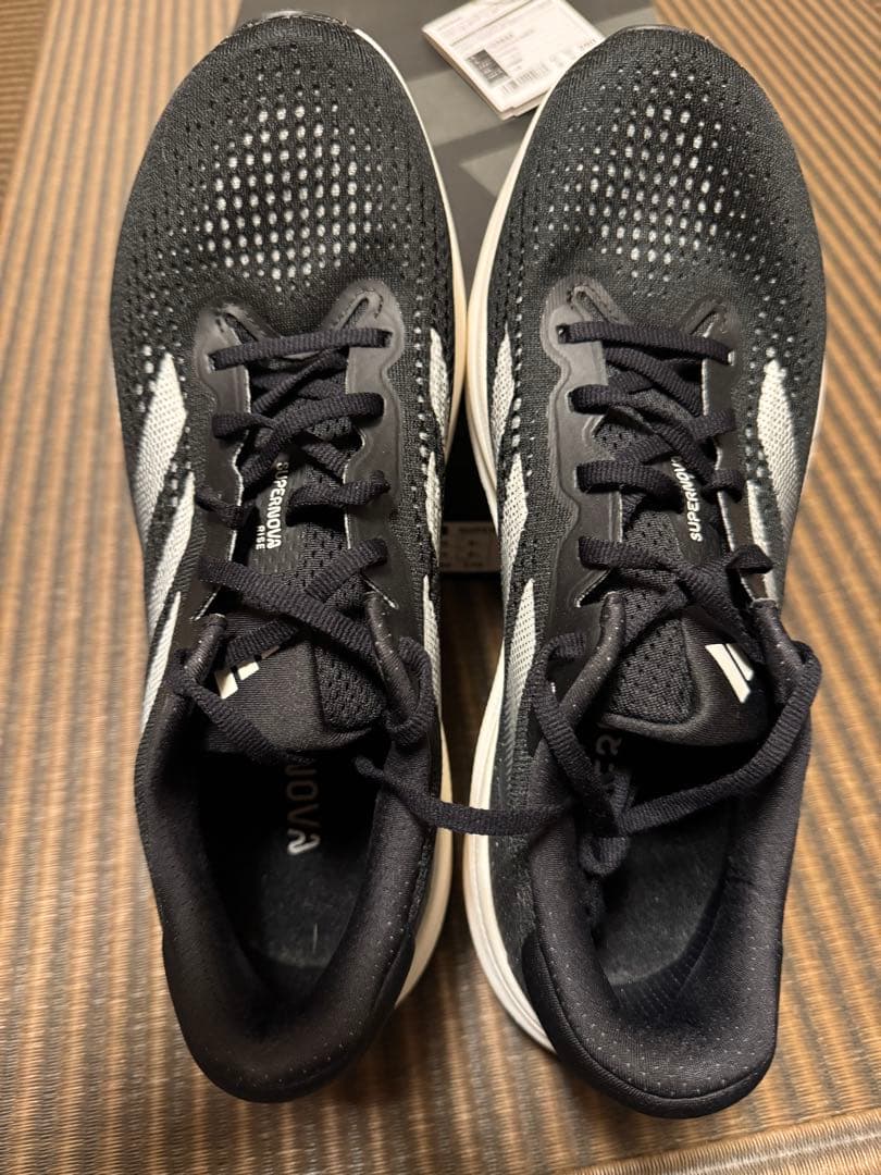 adidas スーパーノバライズ　28.0