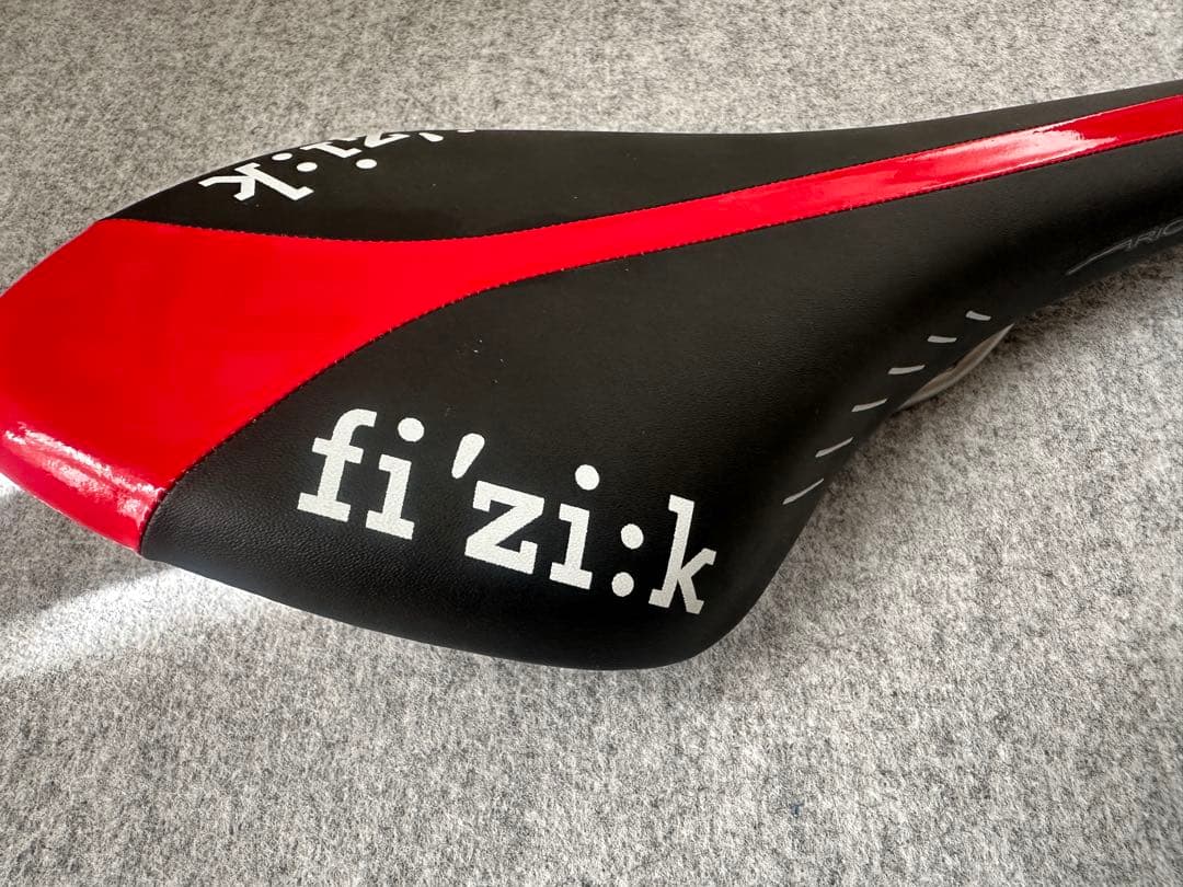 fi'zi:kフィジーク サドル ARIONE CX アリオネ