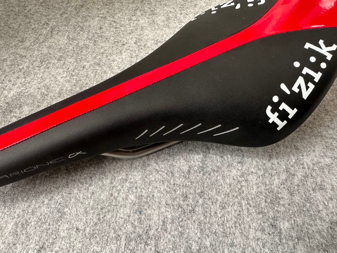 fi'zi:kフィジーク サドル ARIONE CX アリオネ
