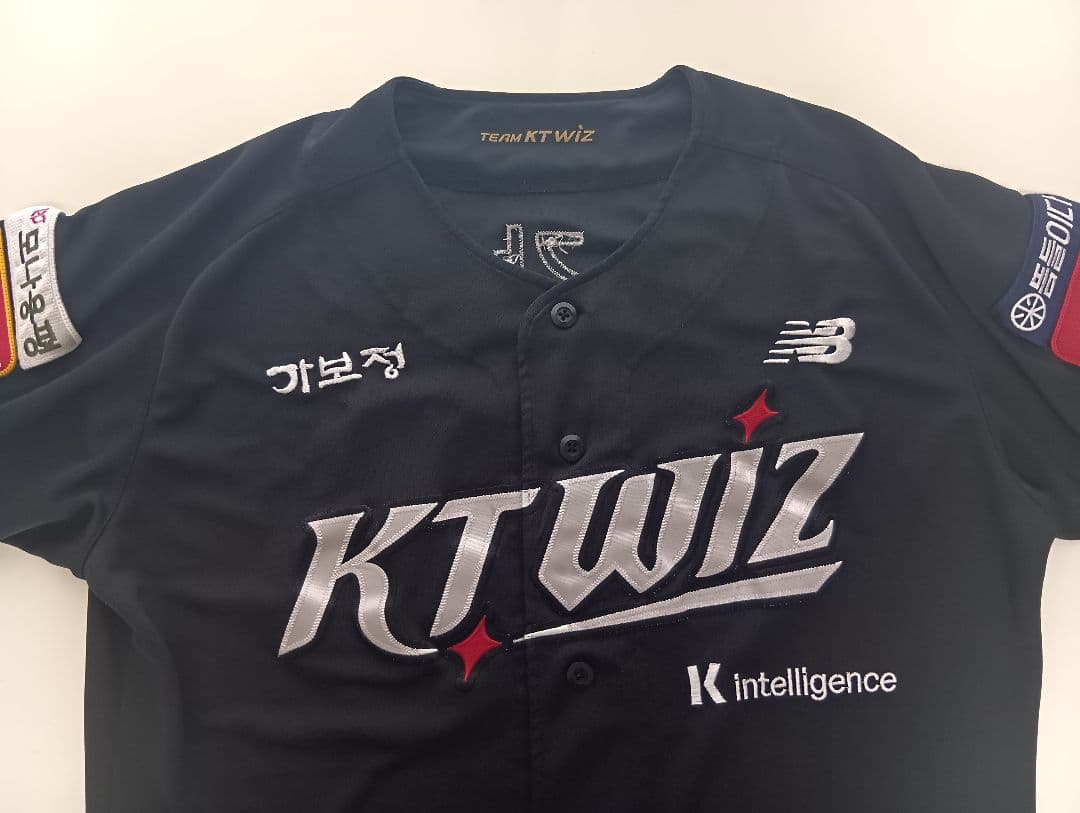 【黒】韓国プロ野球 KT WIZ 監督 ユニフォーム