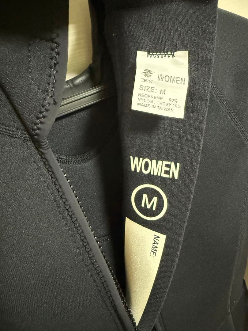 ★新品未使用★ZEAK(ジーク)ウエットスーツ womanＭサイズ