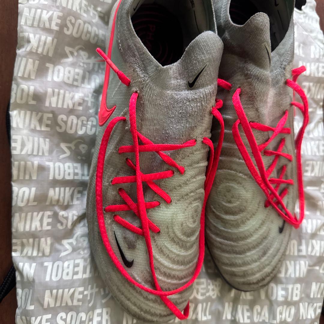 Nike Phantom スパイク グレー/ピンク
