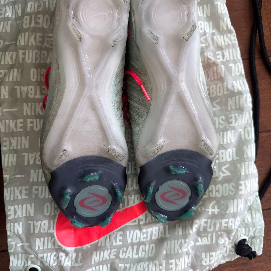 Nike Phantom スパイク グレー/ピンク