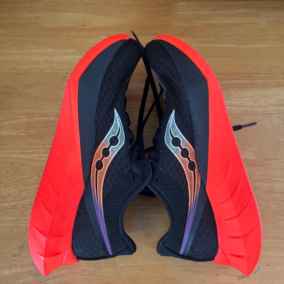 Saucony Endorphin プロ4ランニングシューズ