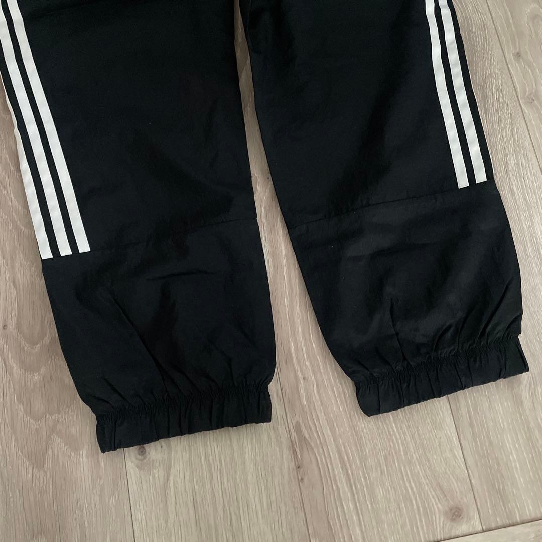 adidas ブラックジャージ上下セット