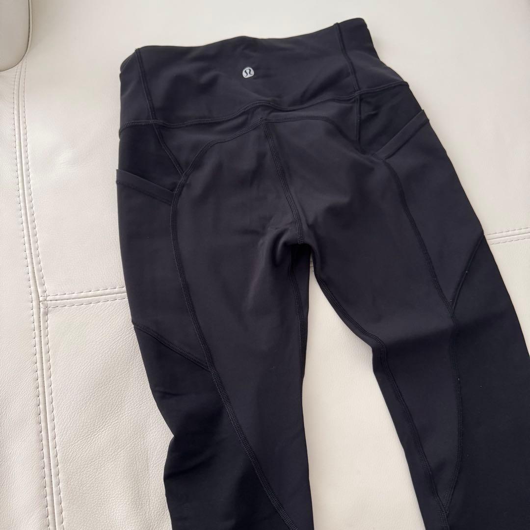 ●中古品● ルルレモン ブラック ハイウエストレギンス