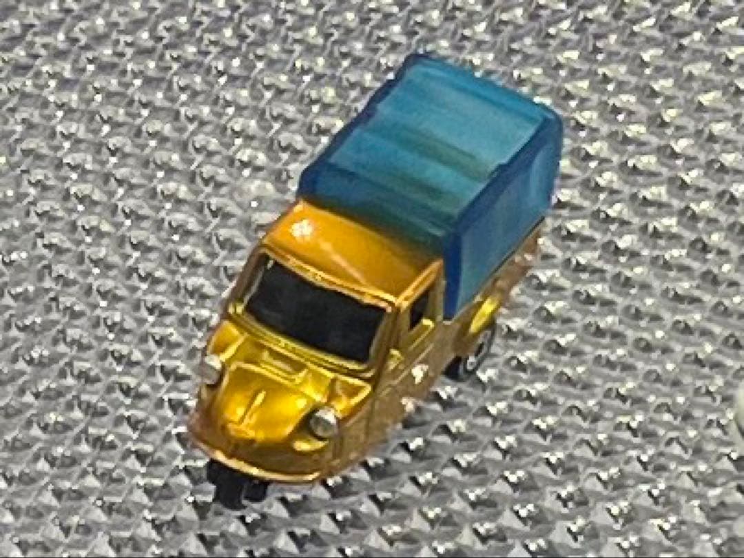 【新品】非売品トミカ　クリア賞　ダイハツ ミゼット（ゴールド）