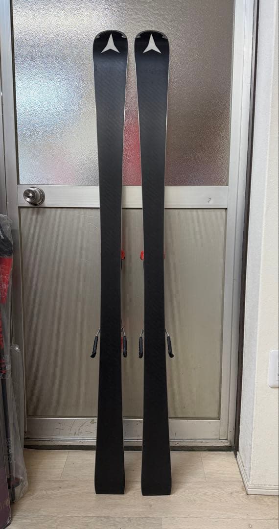 Atomic アトミック Redster S8i スキー板 155cm