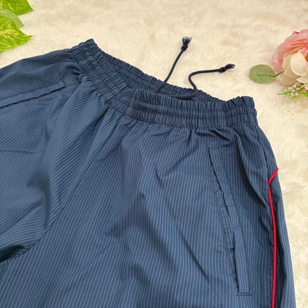 DESCENTE　デサント　ナイロン上下セット　ネイビー　Lサイズ