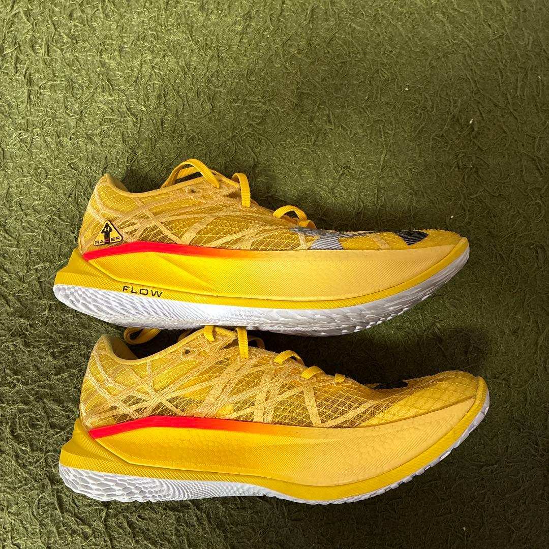 Under Armour Flow ランニングシューズ イエロー