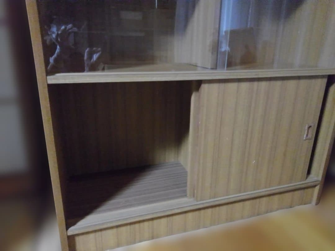 収納棚　木製　ガラス扉付き　本棚、食器棚等(中古品)