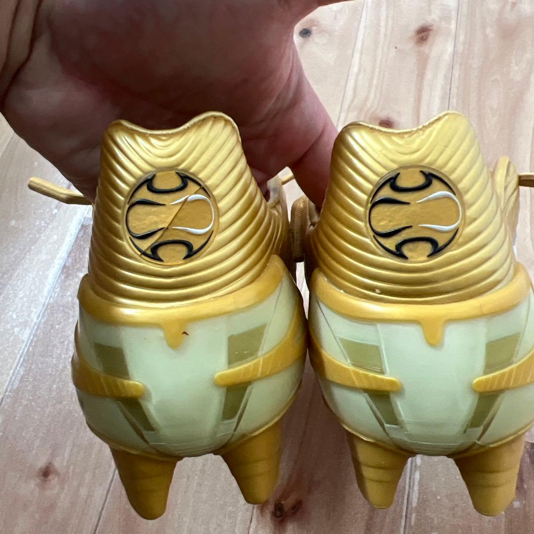 未使用　adidas プレデターアブソリュートFG ホワイト/ゴールド　25.5