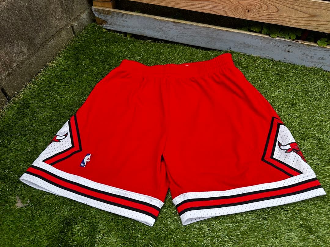 新品未使用タグ付きのNBA シカゴ　ブルズ（Chicago bulls）2XL