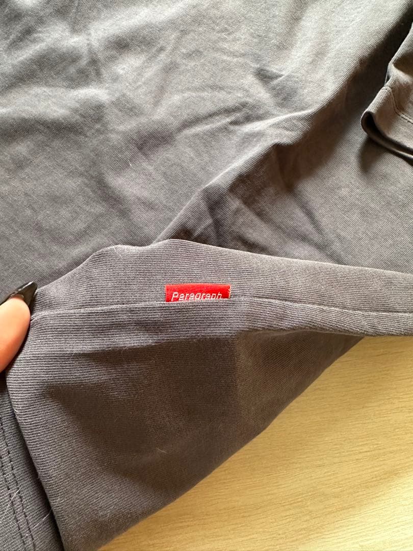Paragraph グラフィックTシャツ 黒