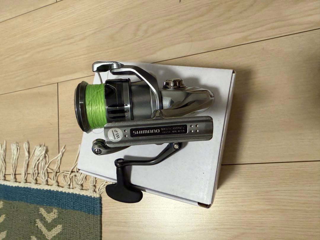 SHIMANO 21ナスキー　c3000hg スピニングリール