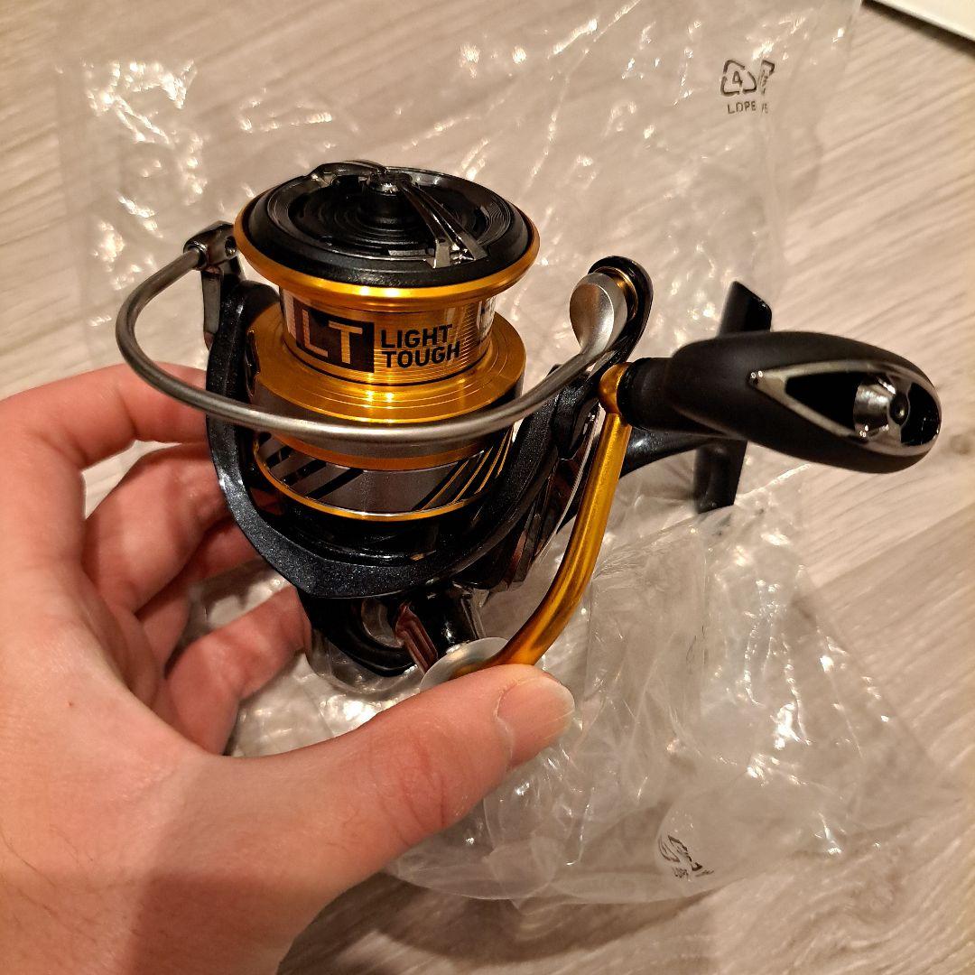【たか】Daiwa REVROS LT 4000-CH スピニングリール