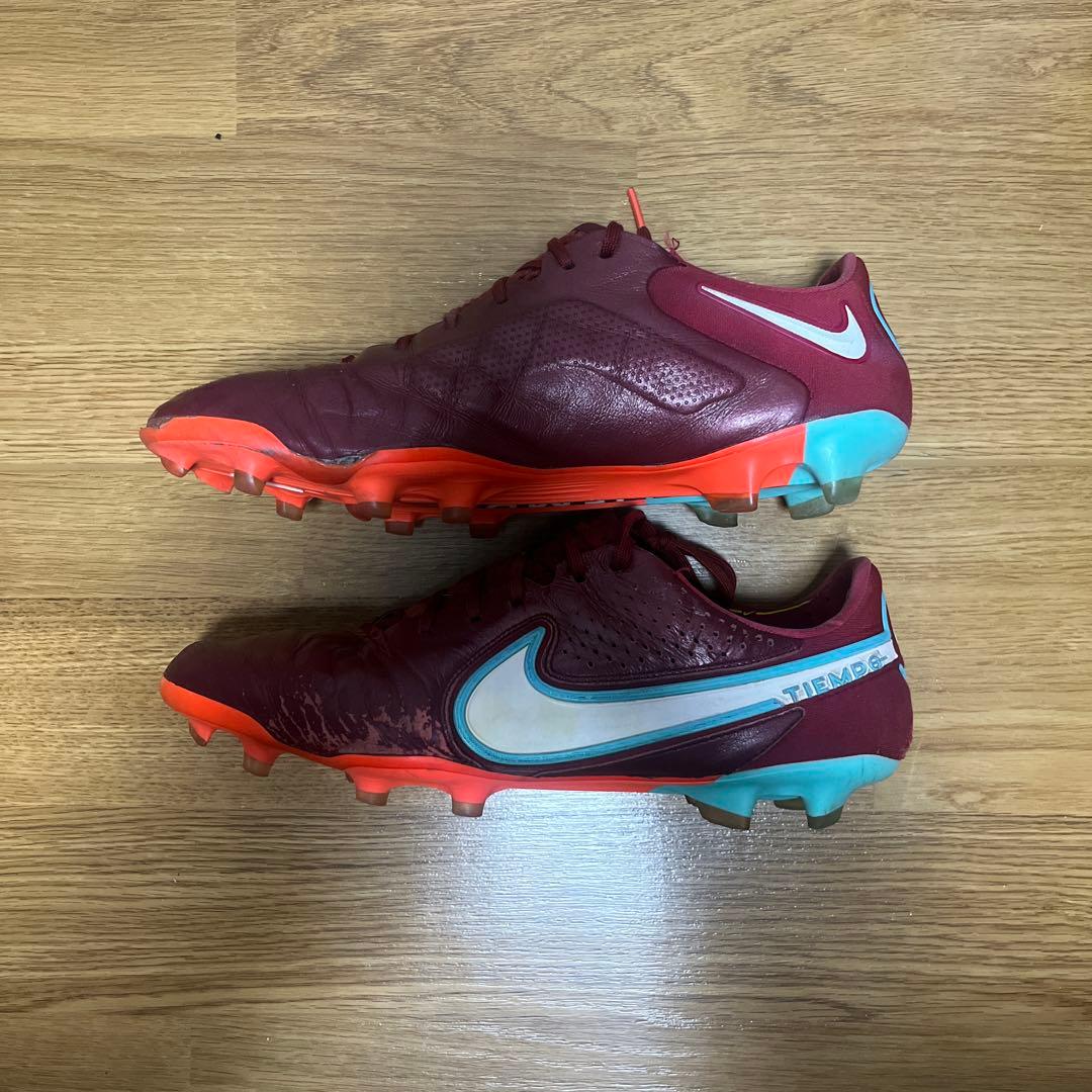 サッカースパイク　ナイキ　ティエンポ　FG