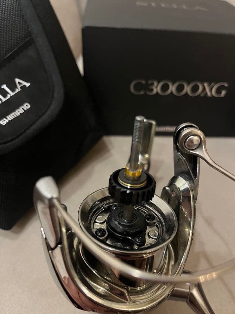 【準美品】18 ステラ　C3000XG 3000MHGスプール