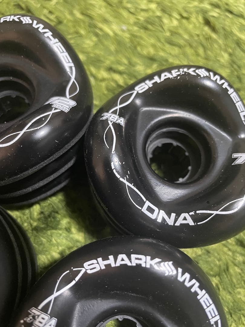 ［新品 ］シャークウィール 72mm 78a ブラック